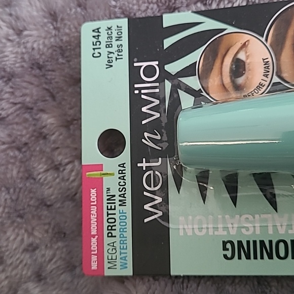 Wet n Wild Very Black mascara - Picture 5 of 5